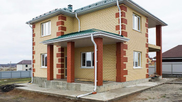Двухэтажный жилой дом из пеноблоков на 150 кв.м.